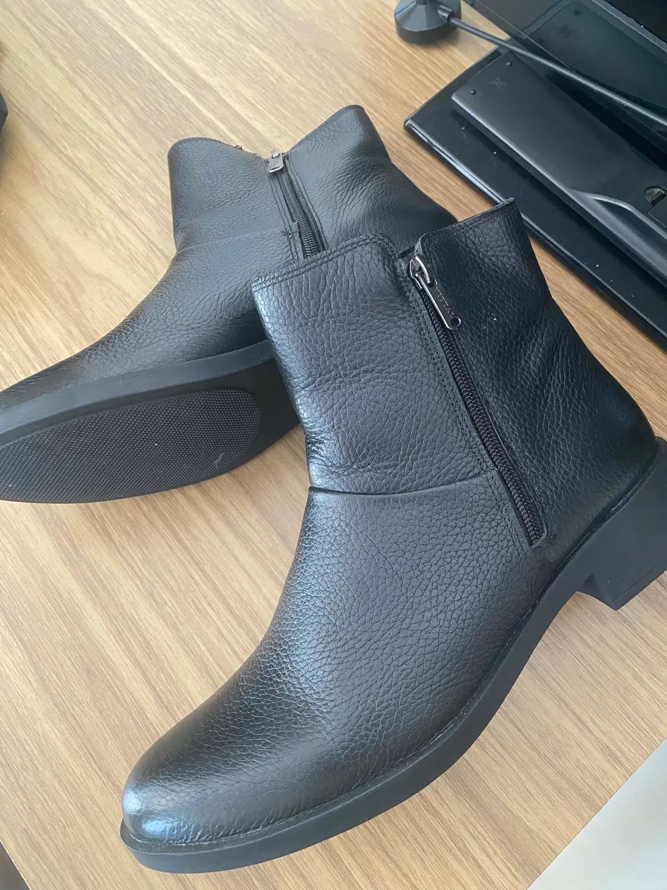 Bota preta 38