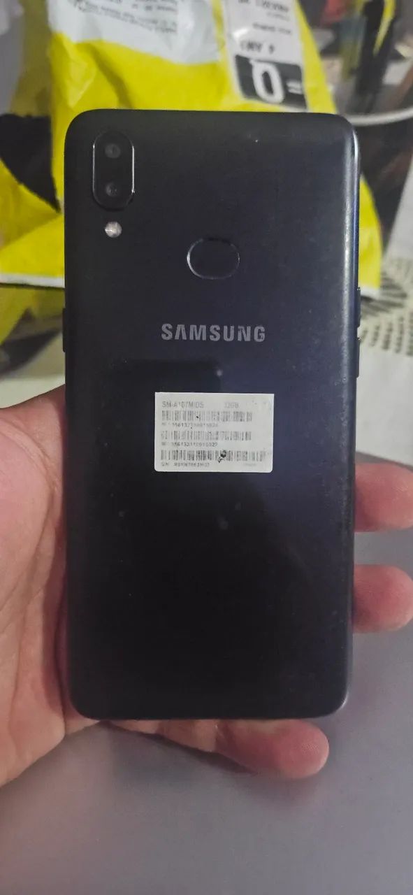 Vende - se celular SAMSUNG 10S - Foto 2