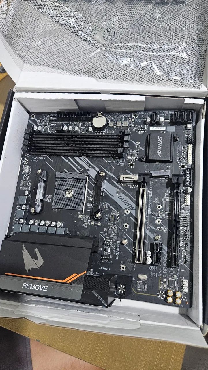 Placa Mãe B550M AORUS ELITE - Foto 2