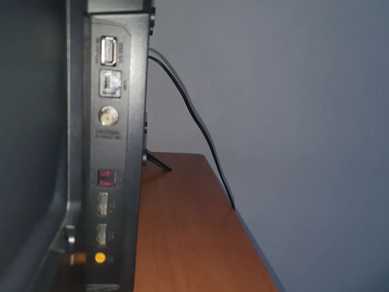 Smart Tv Semp 32 Polegadas Usada - Foto 3