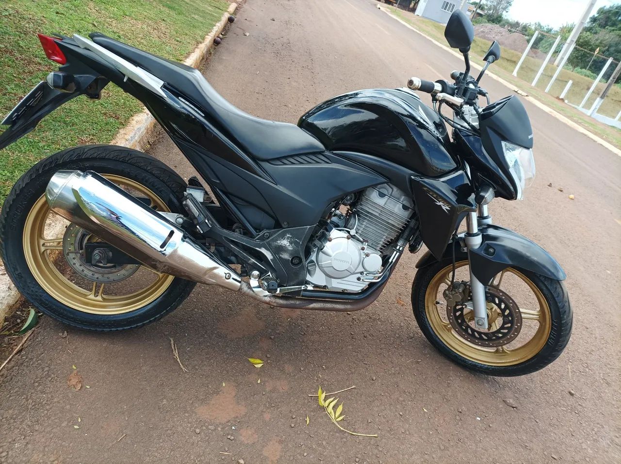 CB 300R Ano 2015