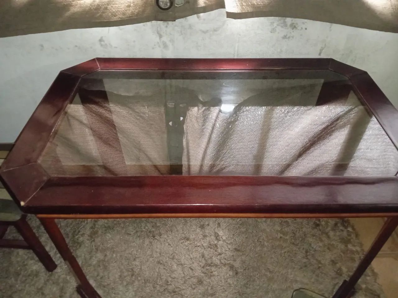 Vendo uma mesa.com 4 cadeiras - Foto 3