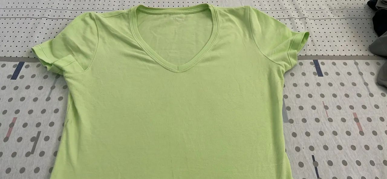 Blusa  Básica Feminina - Verde Lima - P