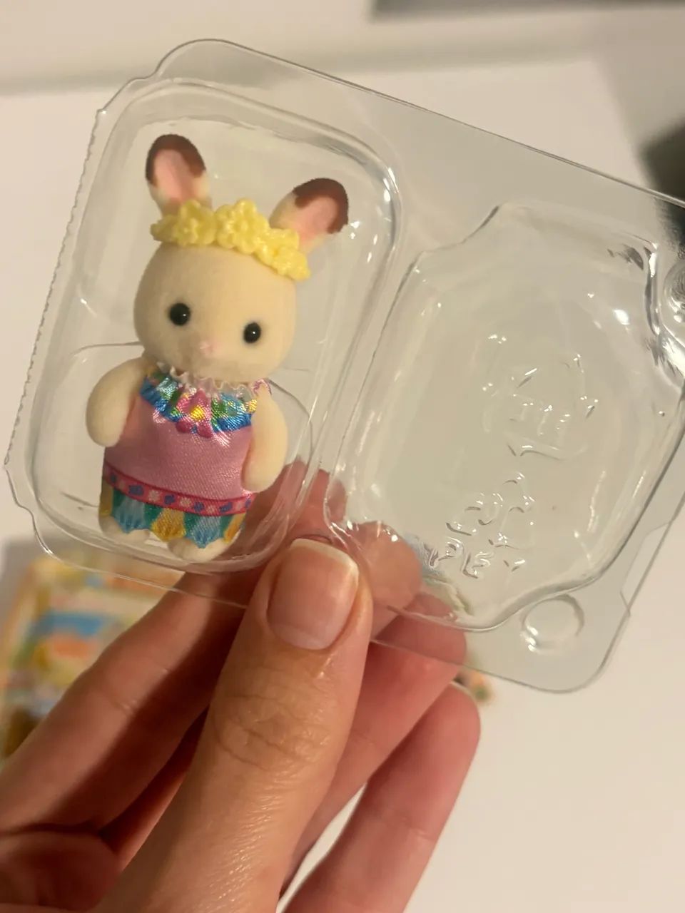 Blind box Sylvanian families Adventure - Bebê coelha  - Foto 3