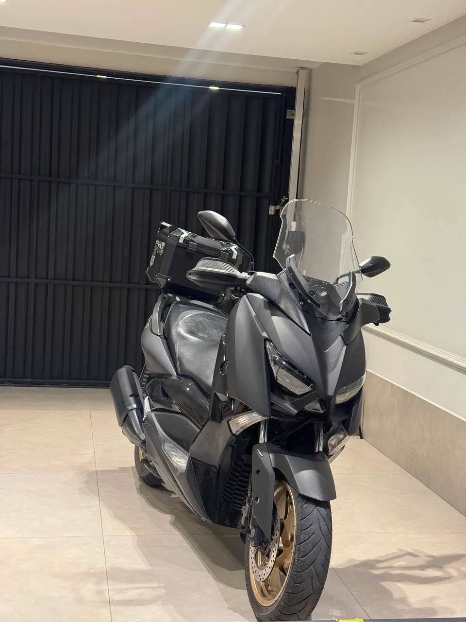 X Max 2021 - Foto 5