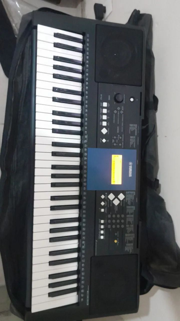 Teclado Yamaha E333