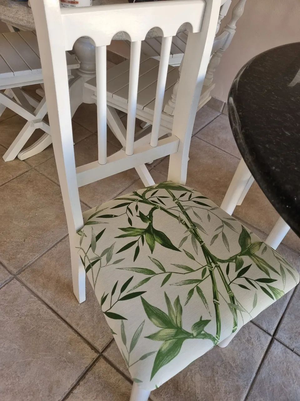 Mesa e cadeiras  - Foto 3