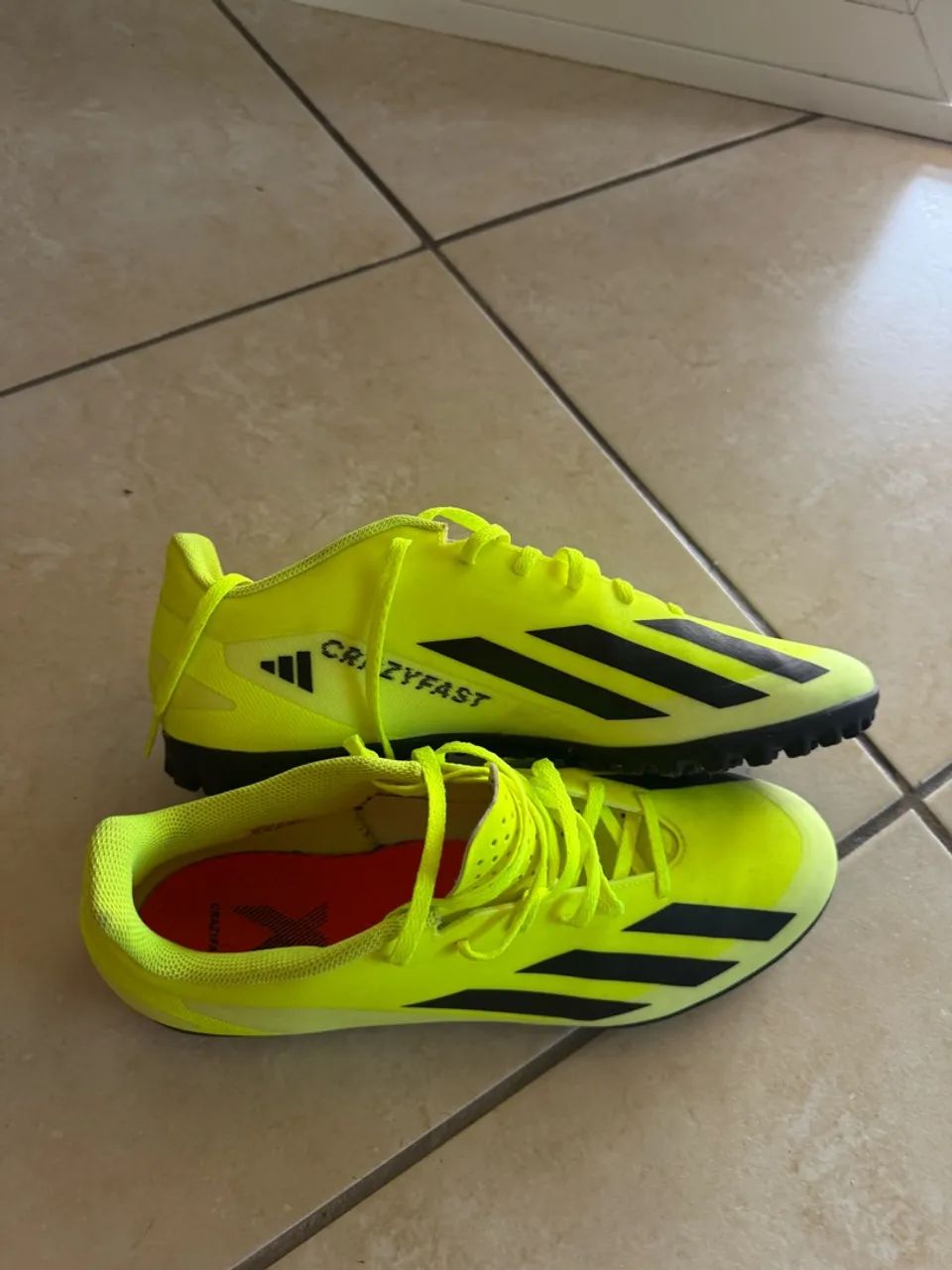 Chuteira adidas + 2 meiões  - Foto 3