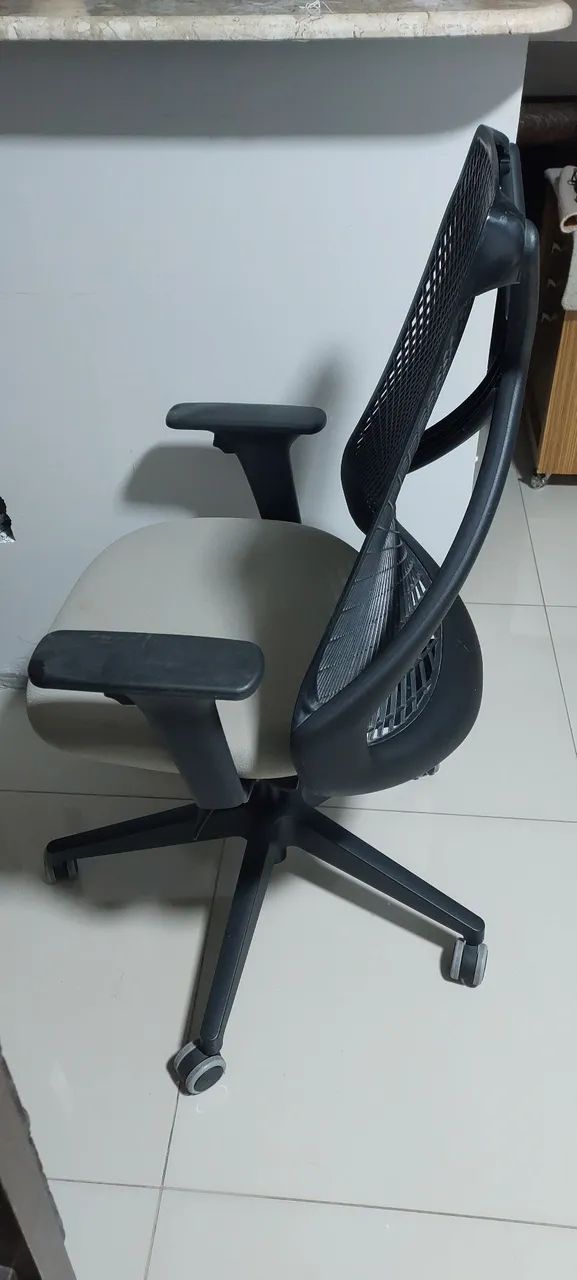 Cadeira giratória para escritório  - Foto 3