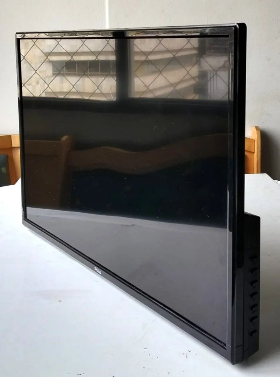 COM AVARIA - Televisão LED Philco 28 Polegadas (PH28D27D LED) - Para Peças ou Conserto - Foto 2