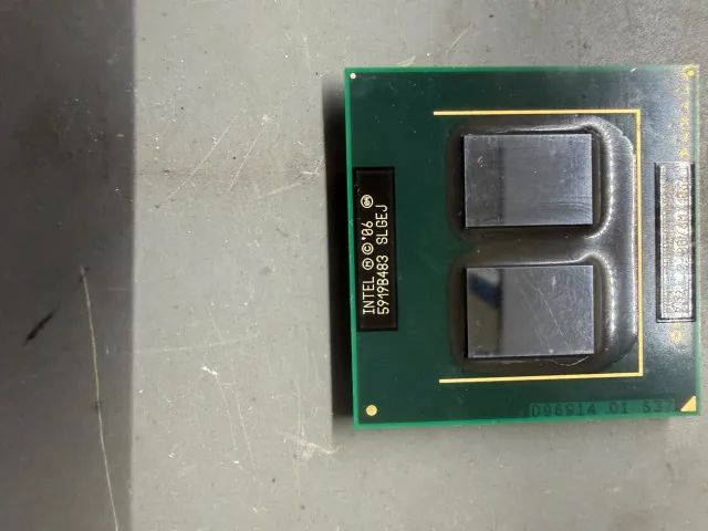 Processador Intel Core 2 Quad Mobile Q9000 soquete 478 notebook - Foto 3