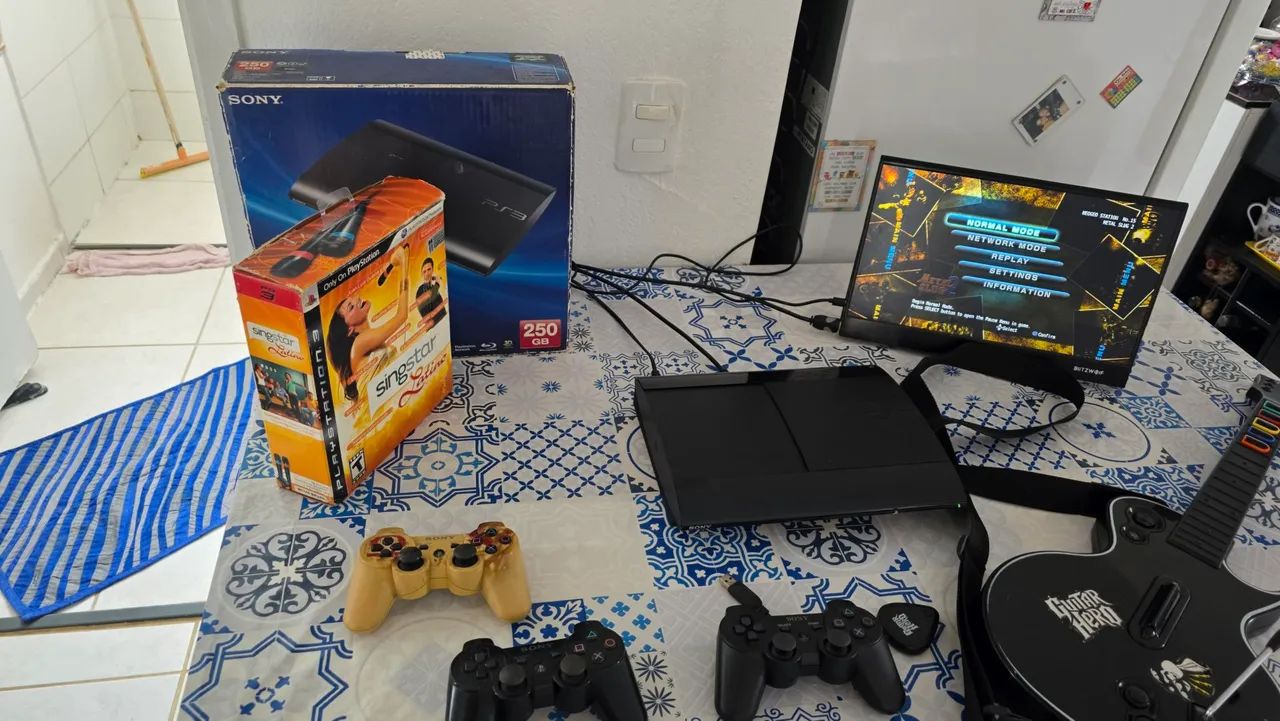 PS3 Super Slim 