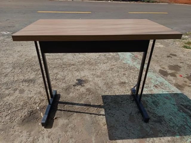 MESA RETA SEM GAVETA 120X60 ENTREGAMOS COM FRETE - Foto 2