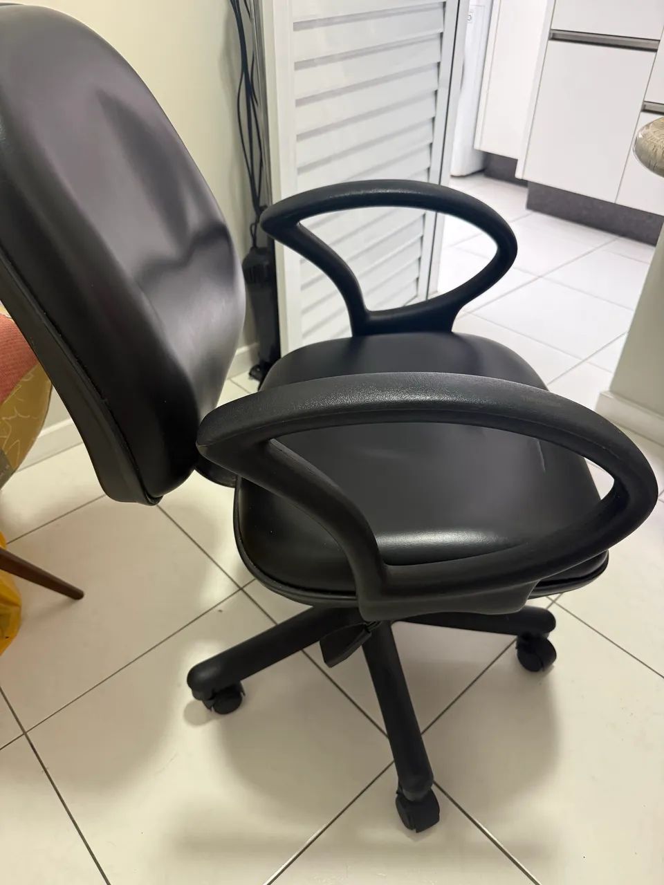 Cadeira Escritório Preta  - Foto 3