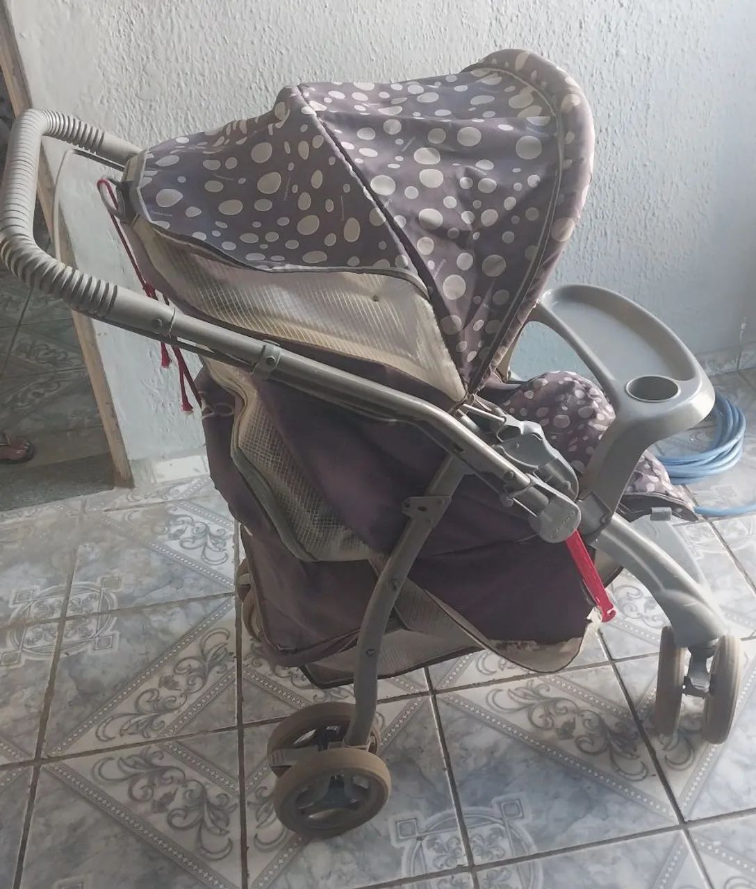 Carrinho Galzerano com capota de bolinhas