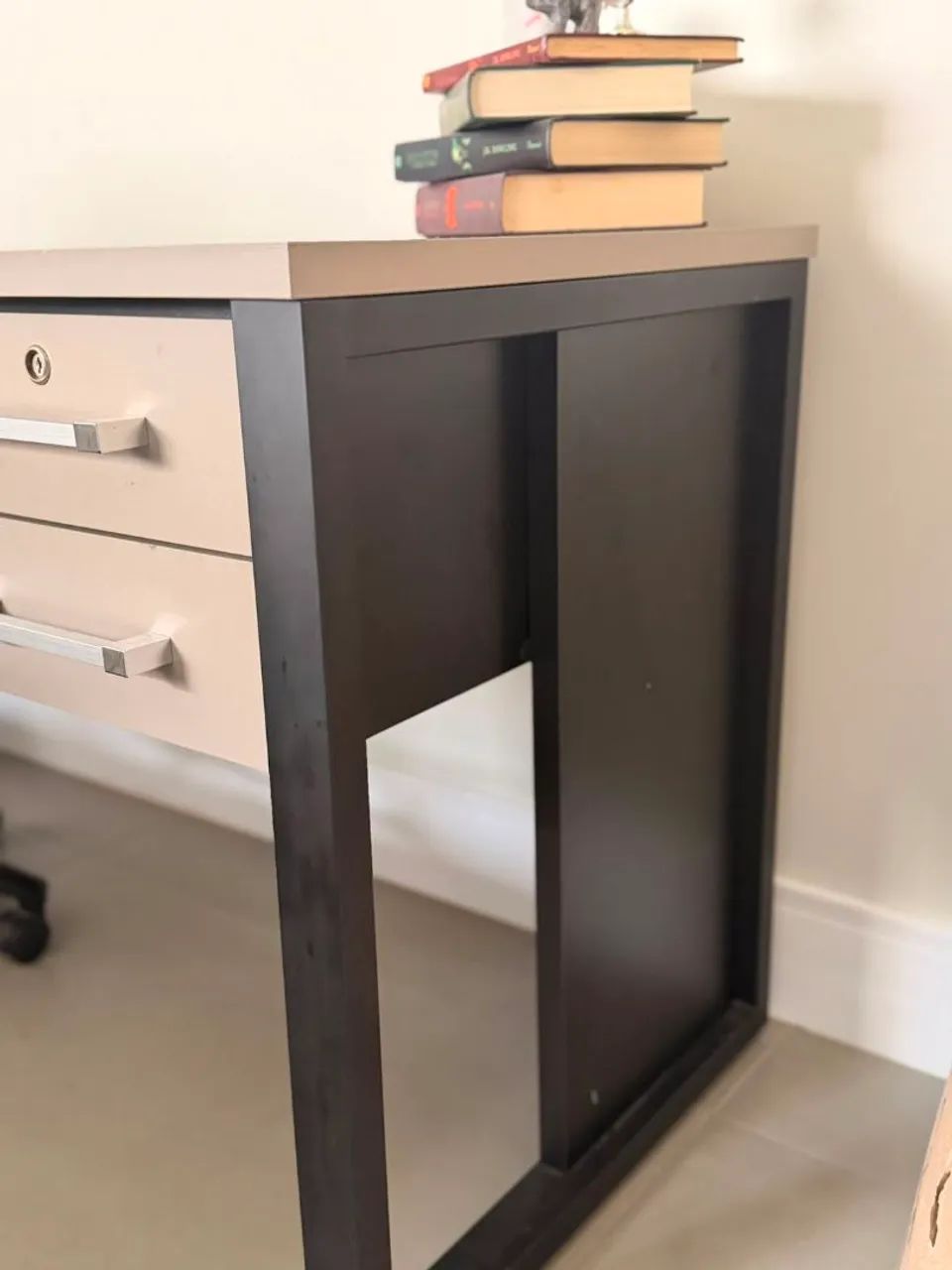Mesa para escritório/ Escrivaninha  - Foto 4