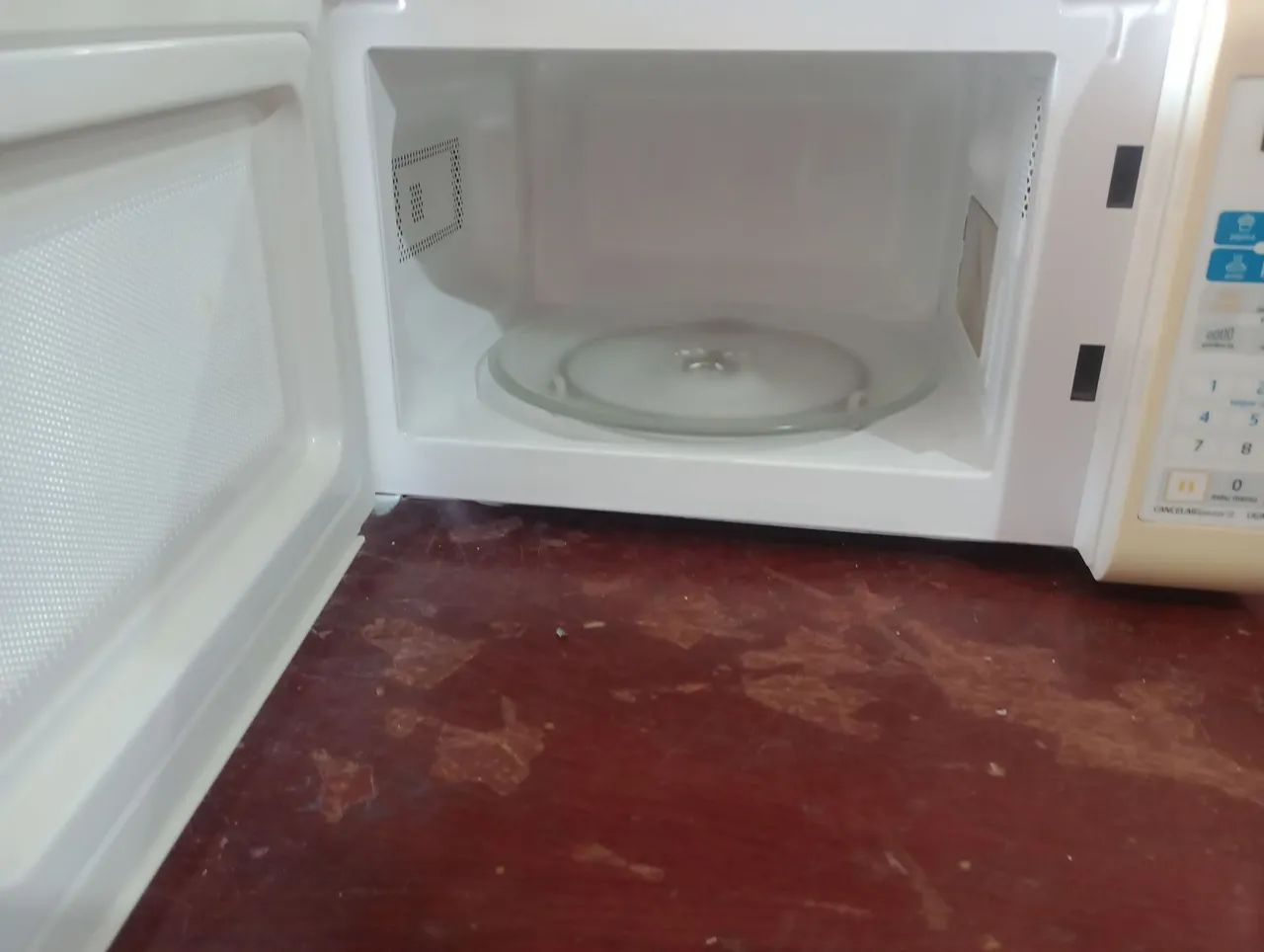 Microondas Midea 20 lts  - Foto 2
