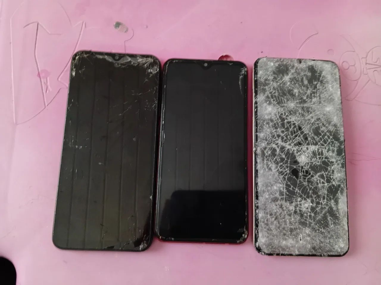 Celular com a tela trincada 