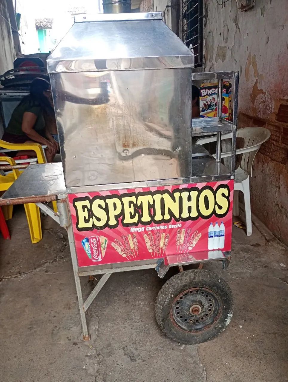 Vendo uma carroça de espetinho seminova, preço a negociar - Foto 2