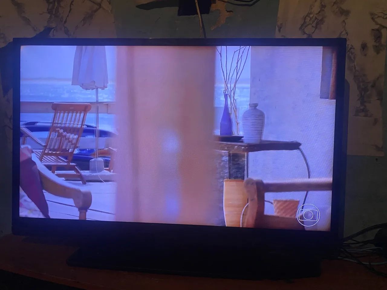 Vendo tv 32 polegadas só não é smart, fora isso funciona perfeitamente.. - Foto 3