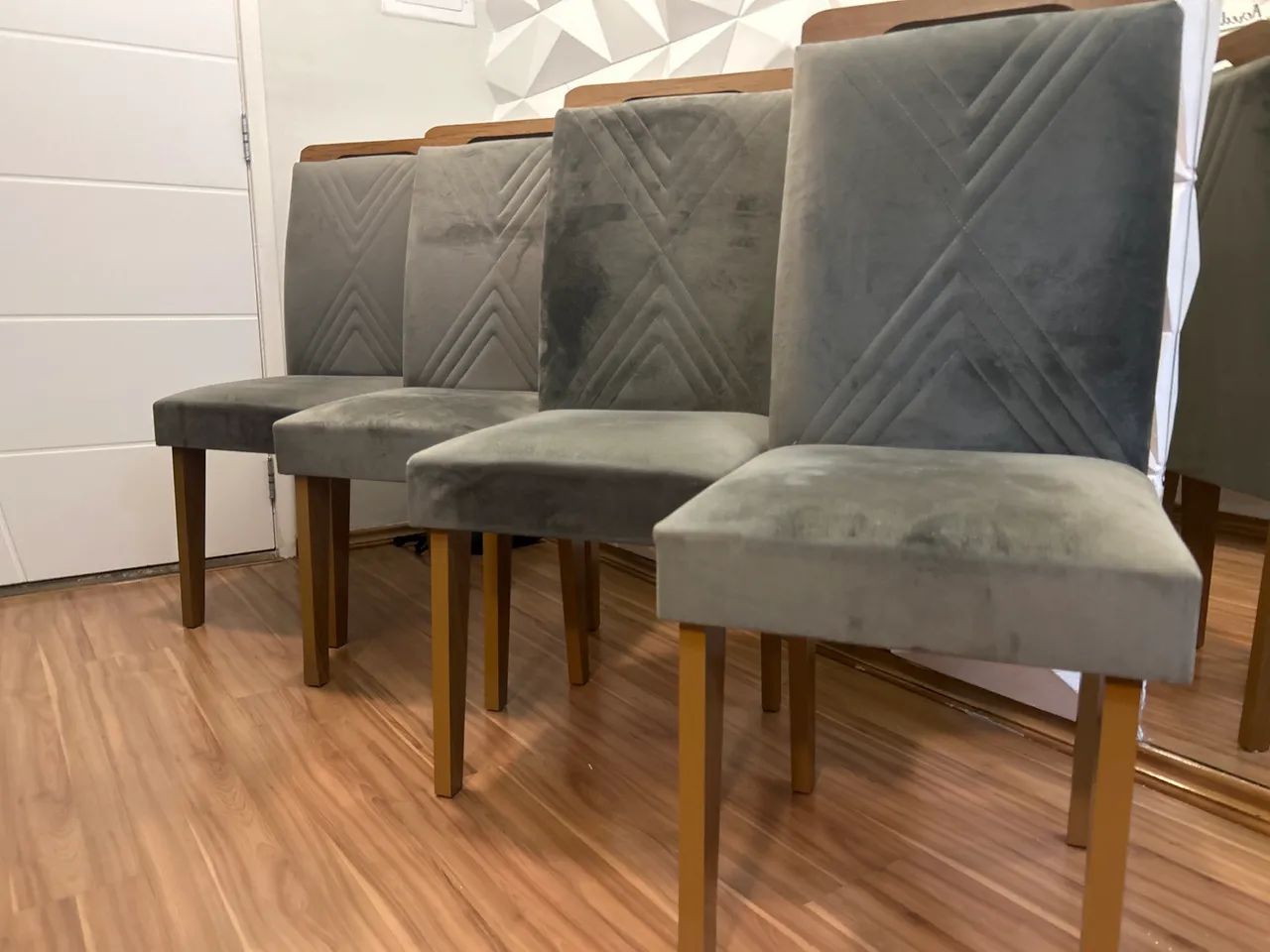 Selling 4 Chairs - R$ 150.00 Each