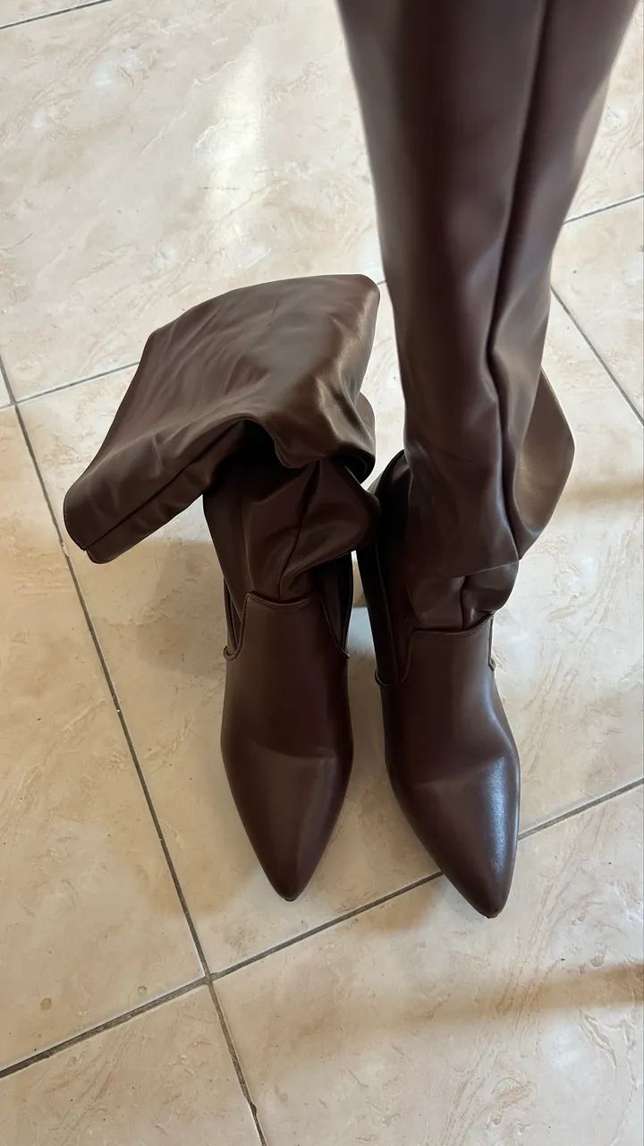 bota over the knee marrom