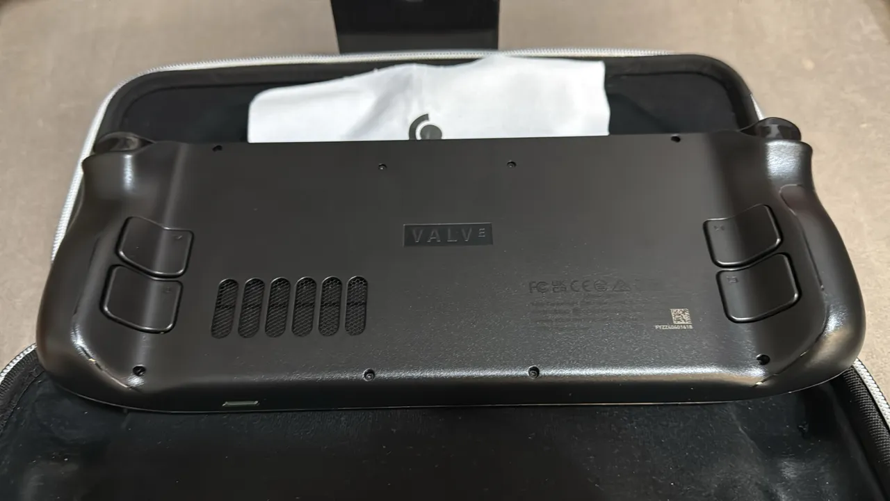 Steam Deck Oled 1TB Novo - 10x sem juros - Consoles de Vídeo Game