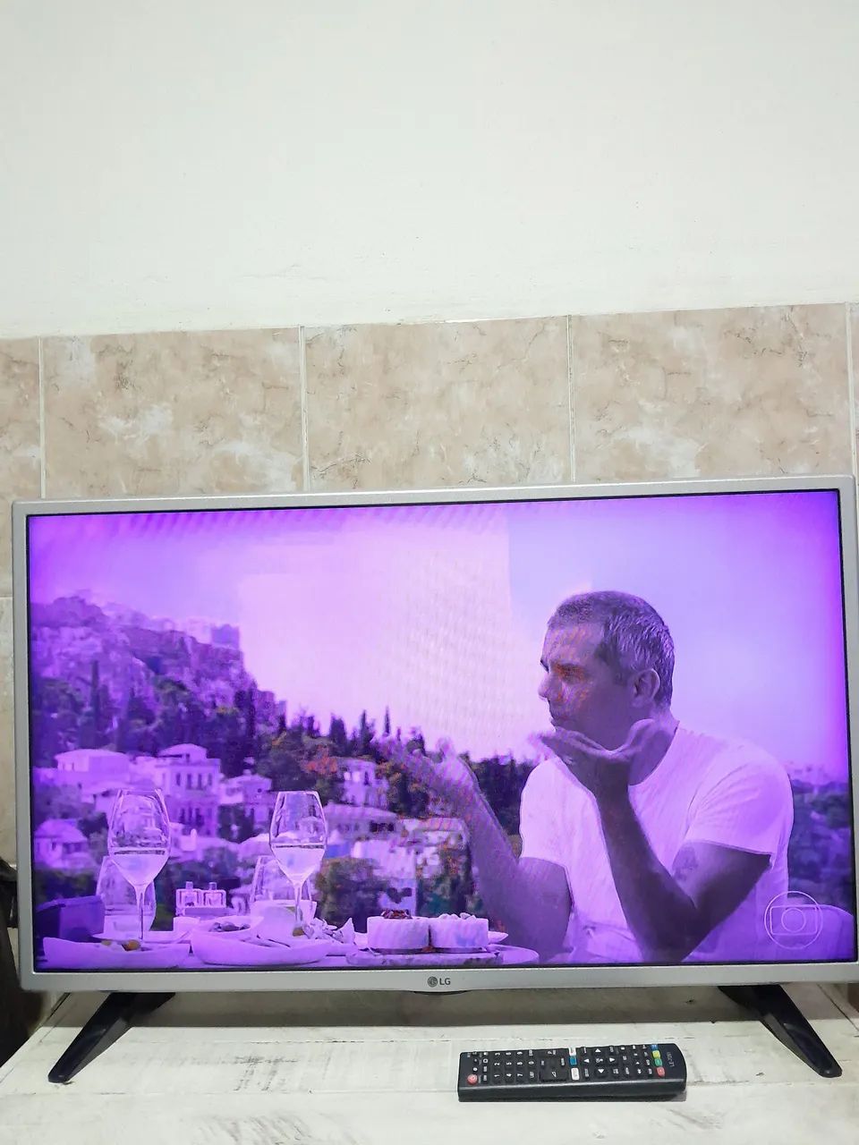 Vende se TV  LG  32 POLEGADAS 