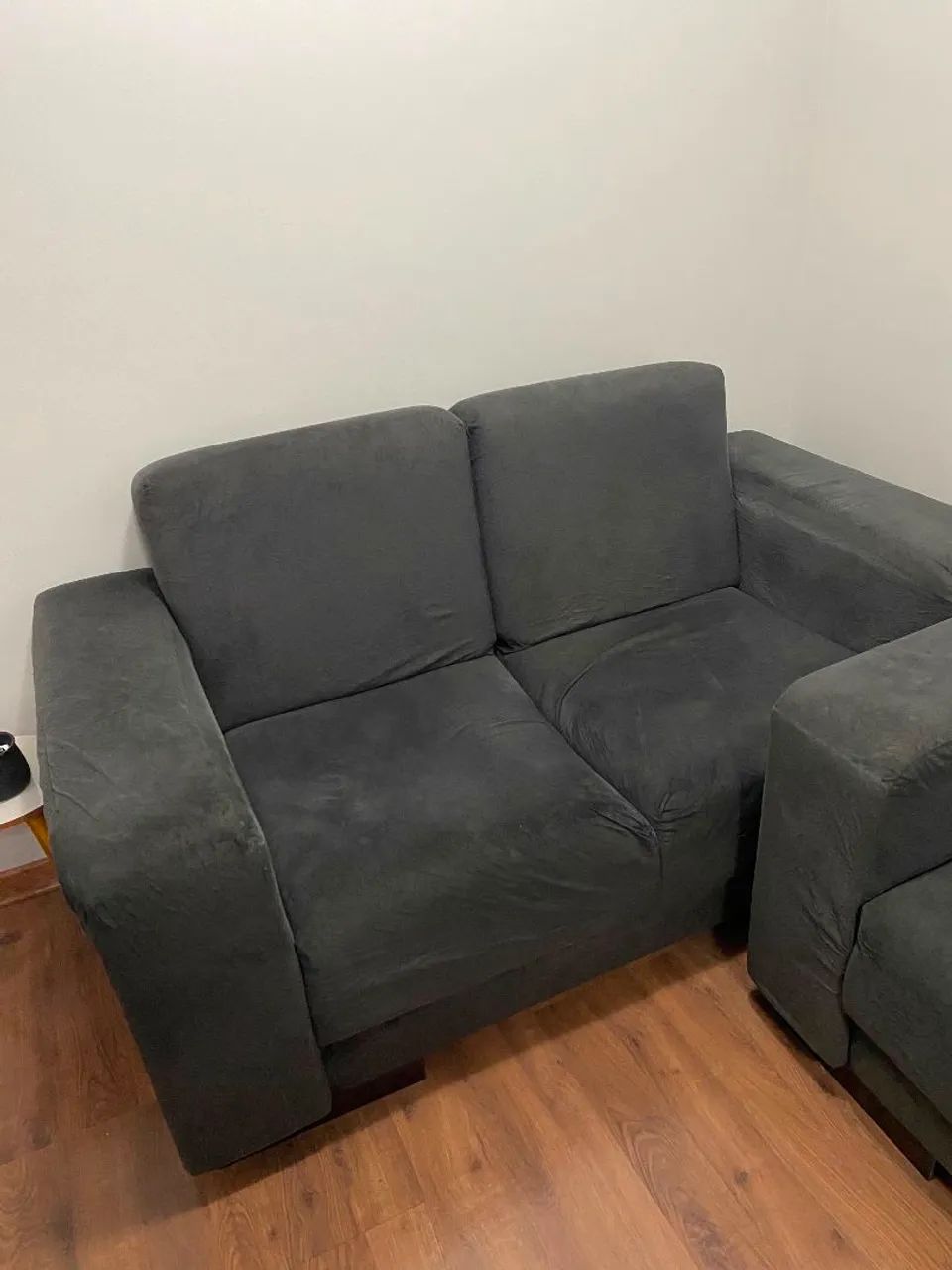 Venda de sofá semi novo 3 e 2 lugares valor 500 - Foto 2