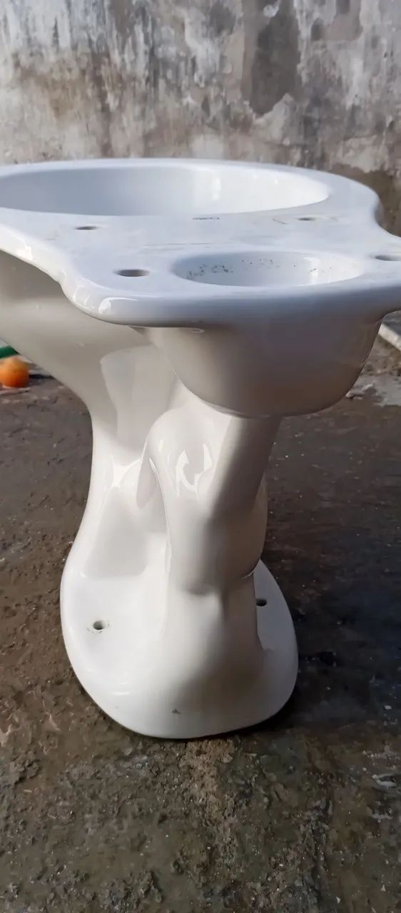 Vaso sanitário CELITE de caixa acoplada  - Foto 5