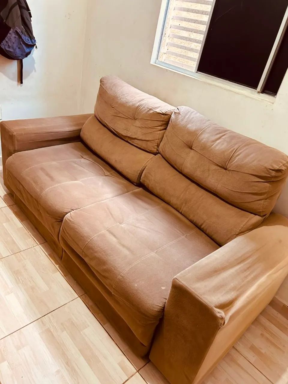 SOFÁ SUEDE RETRÁTIL (CAMA) COM ENCOSTO REGULÁVEL. - Foto 4