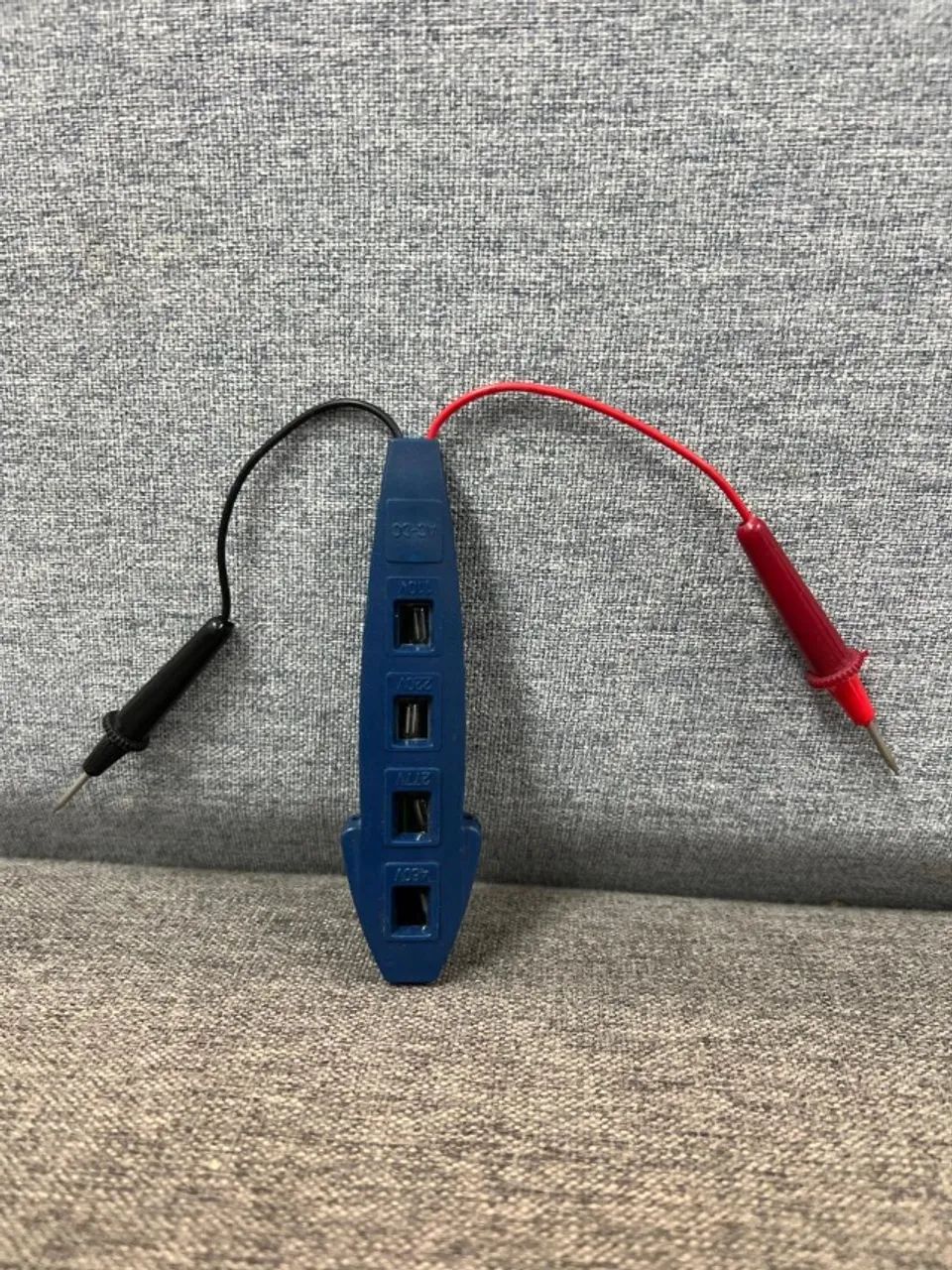 Testador de Tensão AC/DC 12V, 11V, 220V e 380V com Pontas de Prova