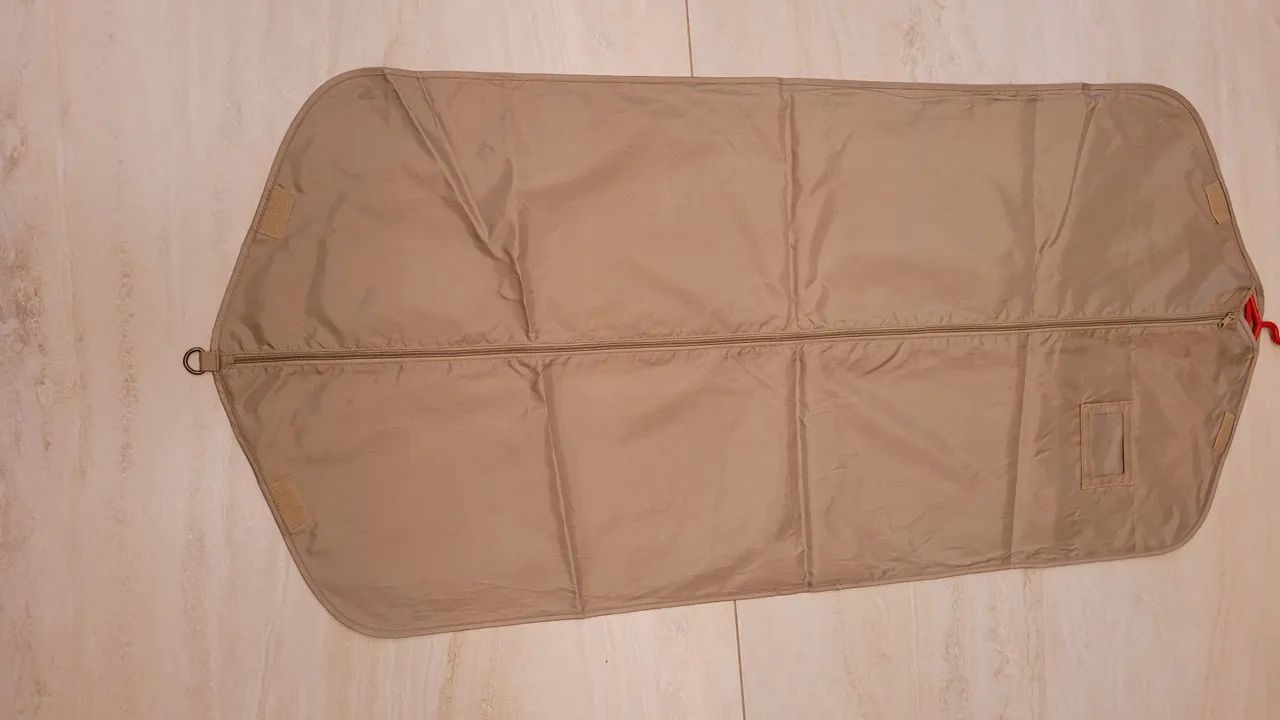 Capa protetora impermeável em nylon  Burberry original. - Foto 3