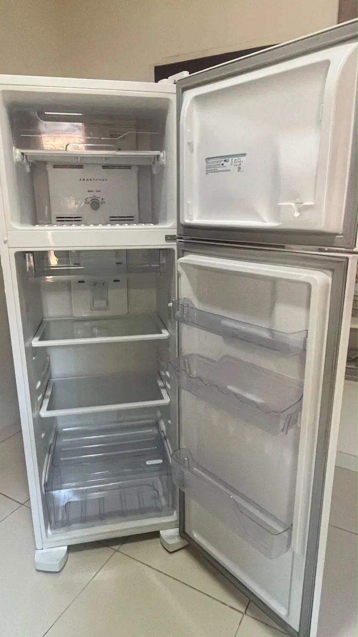 GELADEIRA ELECTROLUX FROST FREE DUPLEX - Foto 2