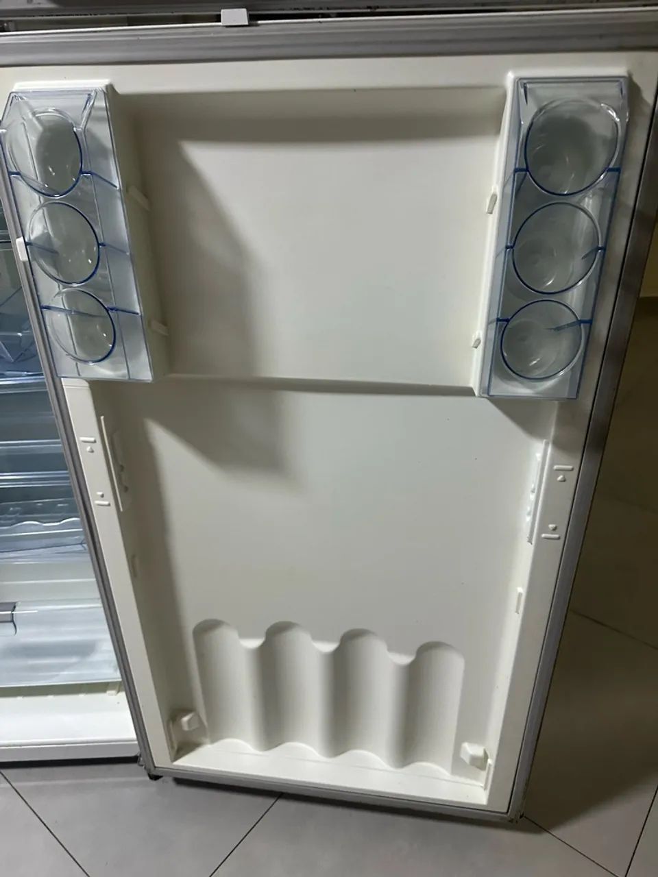 Vendo geladeira em ótimo estado funcionando perfeitamente  - Foto 3
