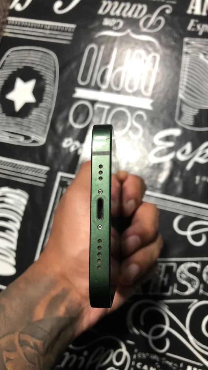 iPhone 13 bateria 86% acompanha caixa e cabo  - Foto 3