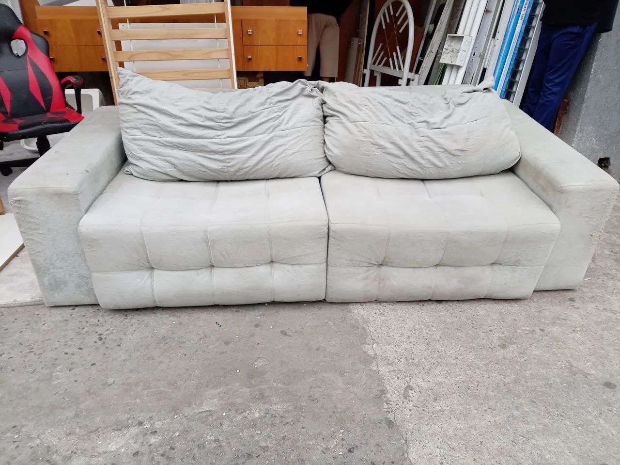 Sofá Retrátil Conforto e Espaço! 