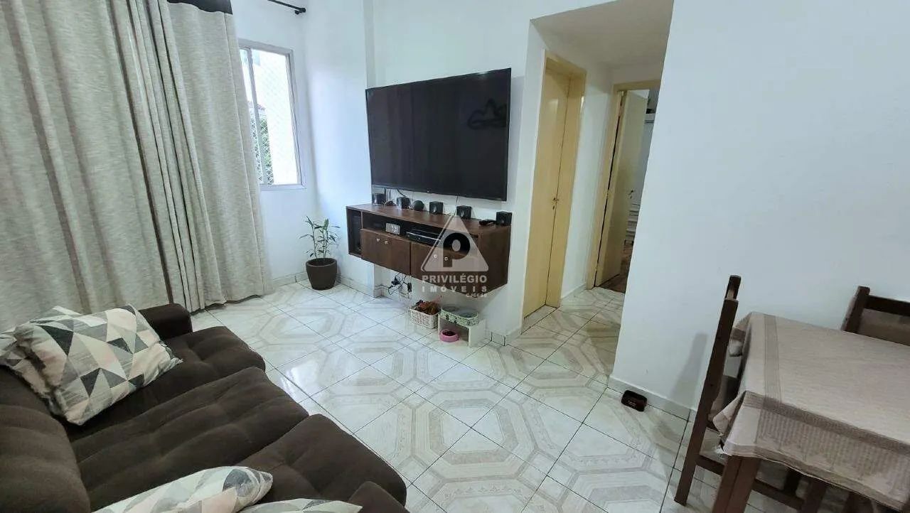 Imóvel 2 quartos no Centro com vaga de garagem - Foto 2