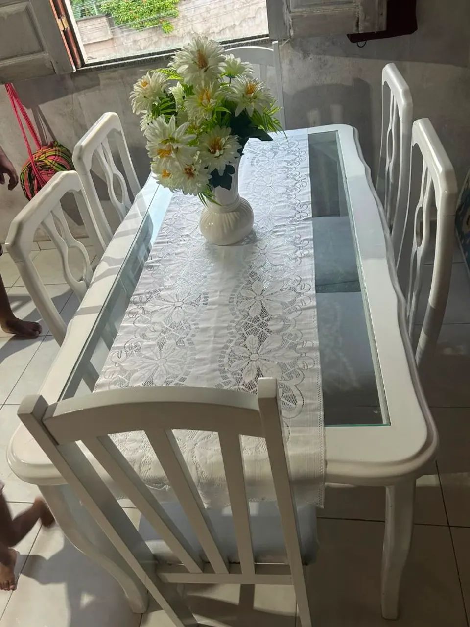 Mesa de vidro com 6 cadeiras  - Foto 3