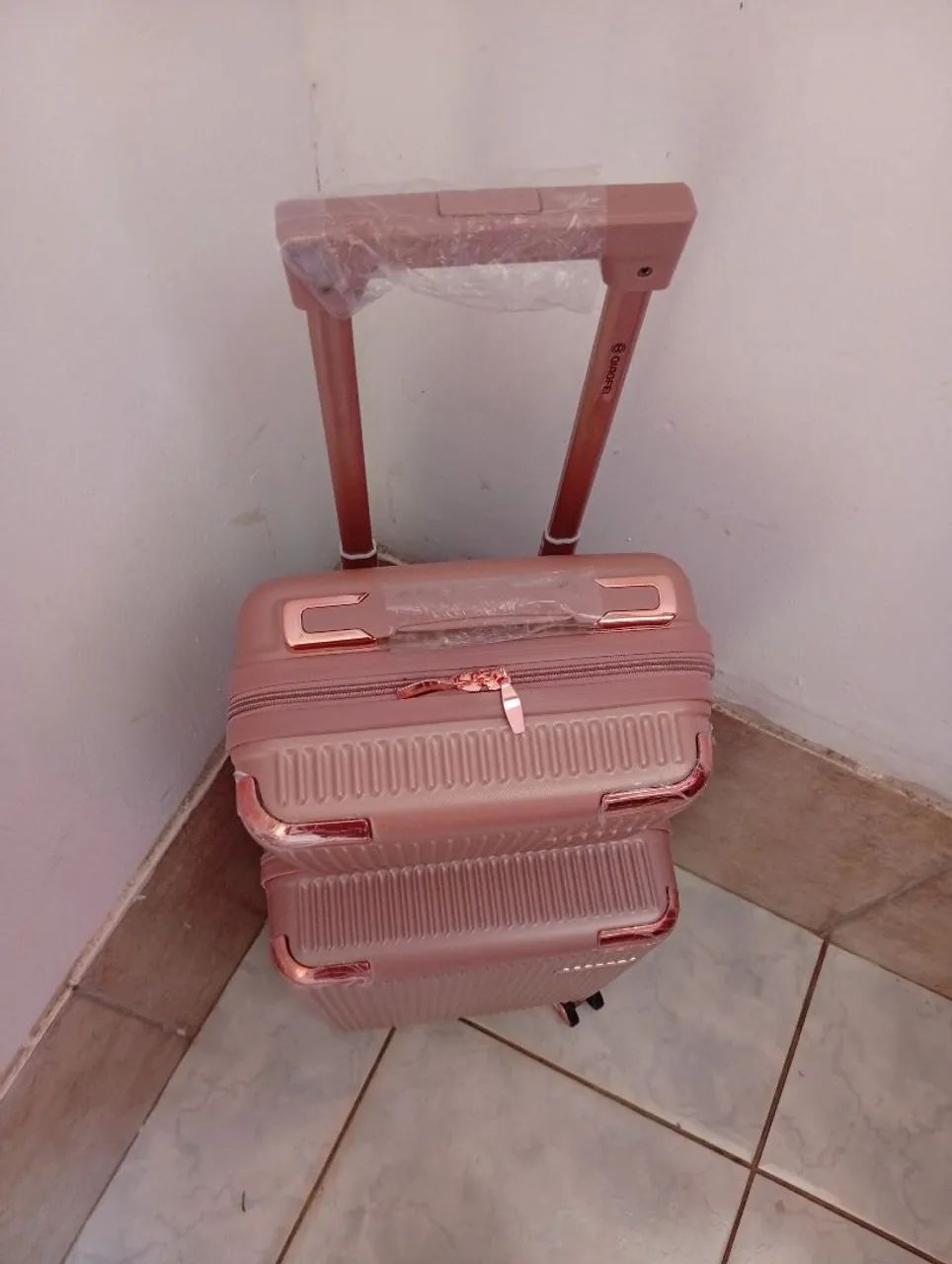 Mala feminina para viagem. - Foto 2