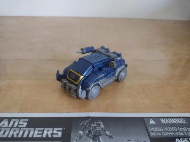 Transformer Soundwave Cybertronian completo