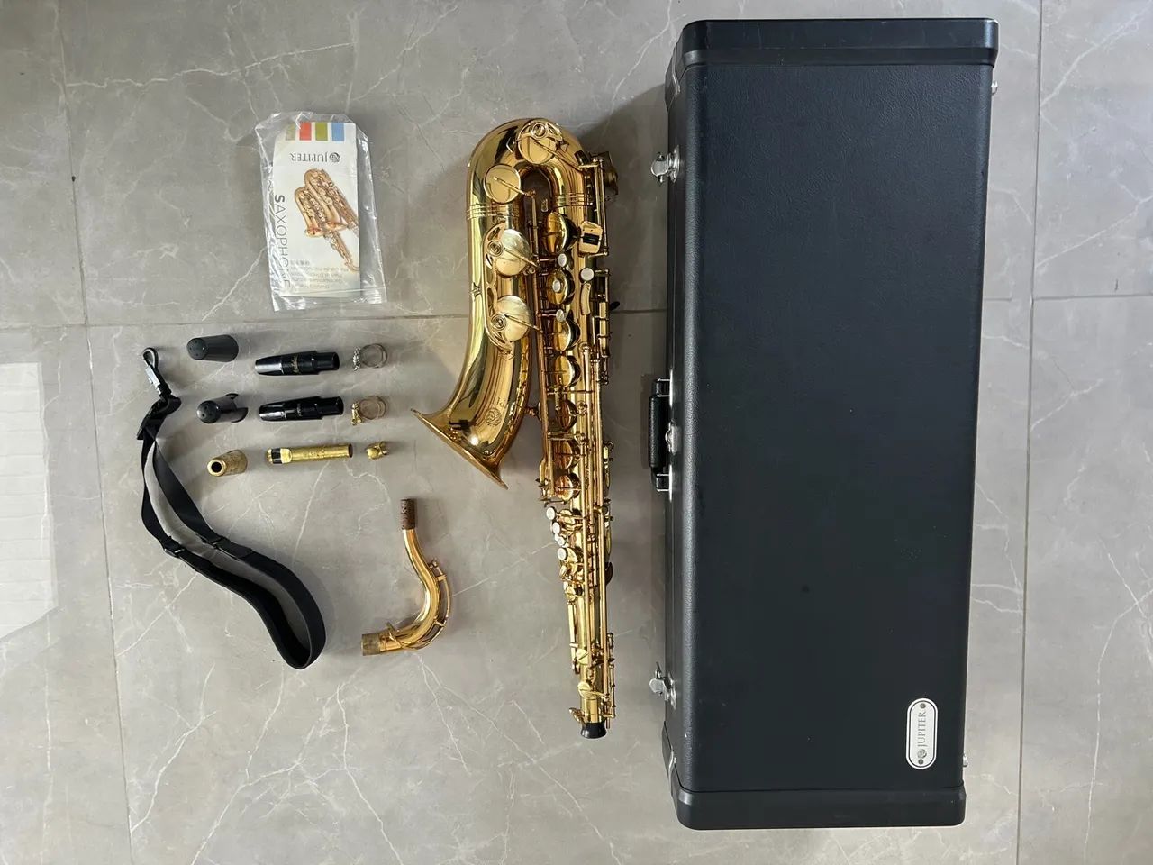 Sax tenor Júpiter 