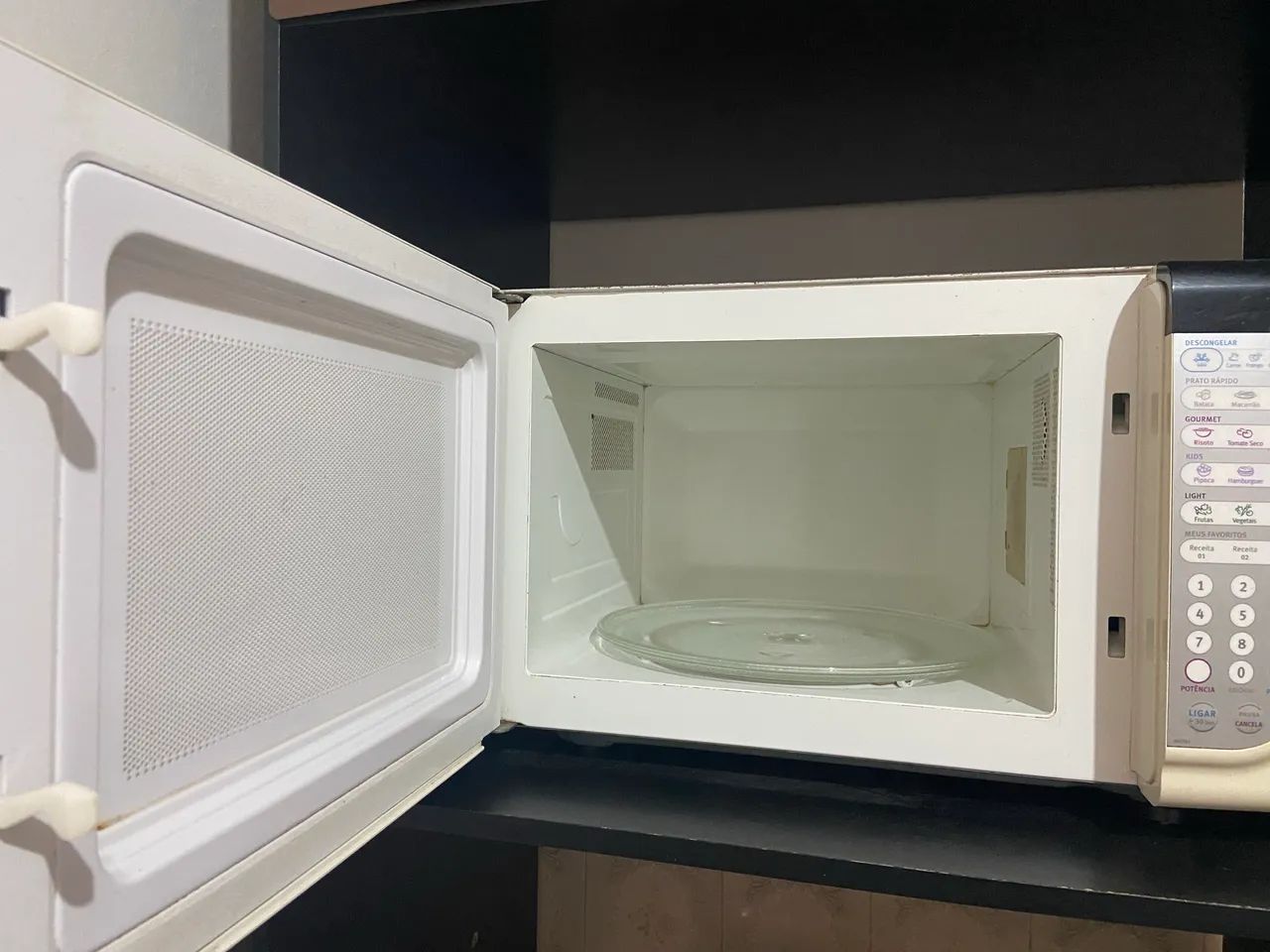 Microondas semi novo 110V