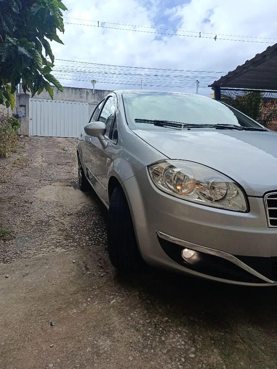 Fiat Linea Absolute 1.9/1.8 Flex Dualogic 4P 2015 - Foto 5