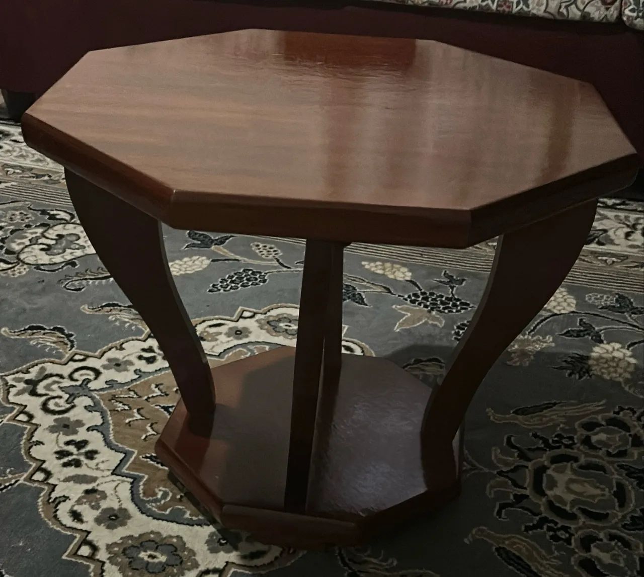 Mesa de centro cor mogno 