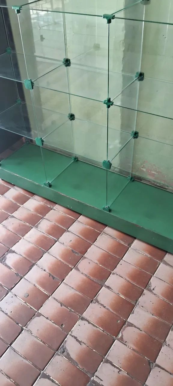 VITRINE