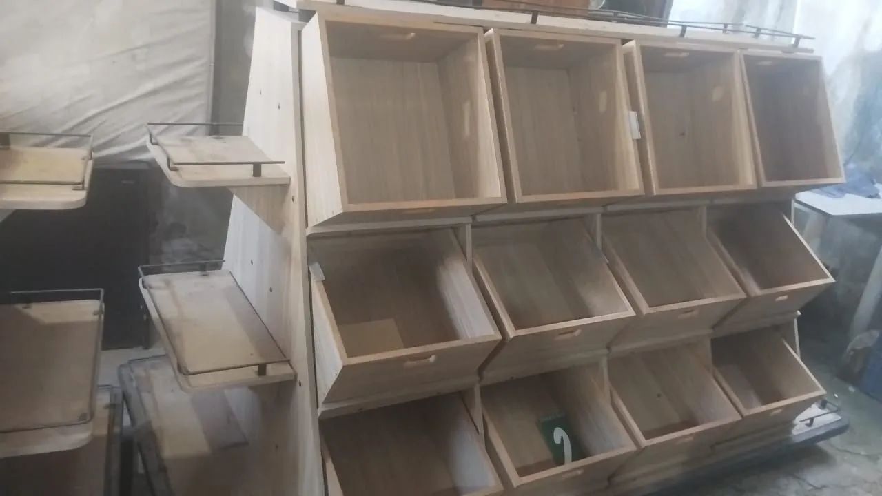 Banca para sacolão ou para distribuidora de bebidas 