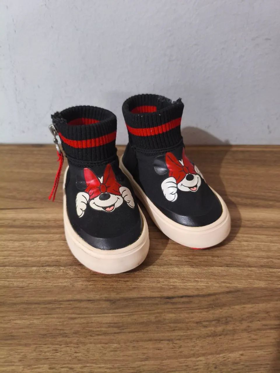 Tênis infantil Zara Disney original 18