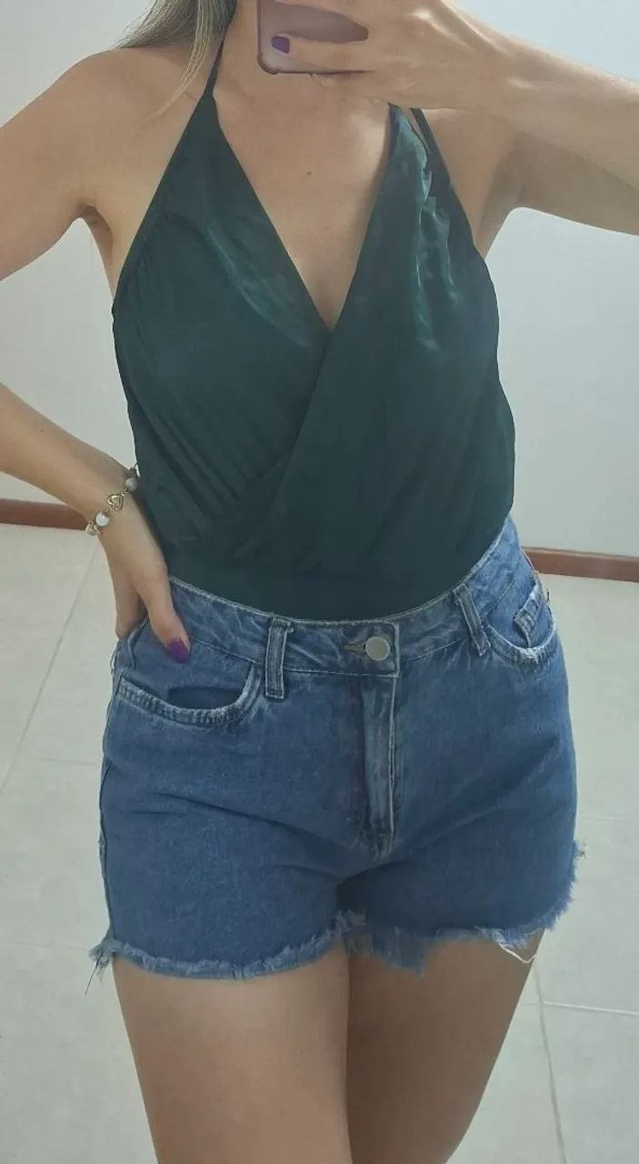 Doação blusas/body