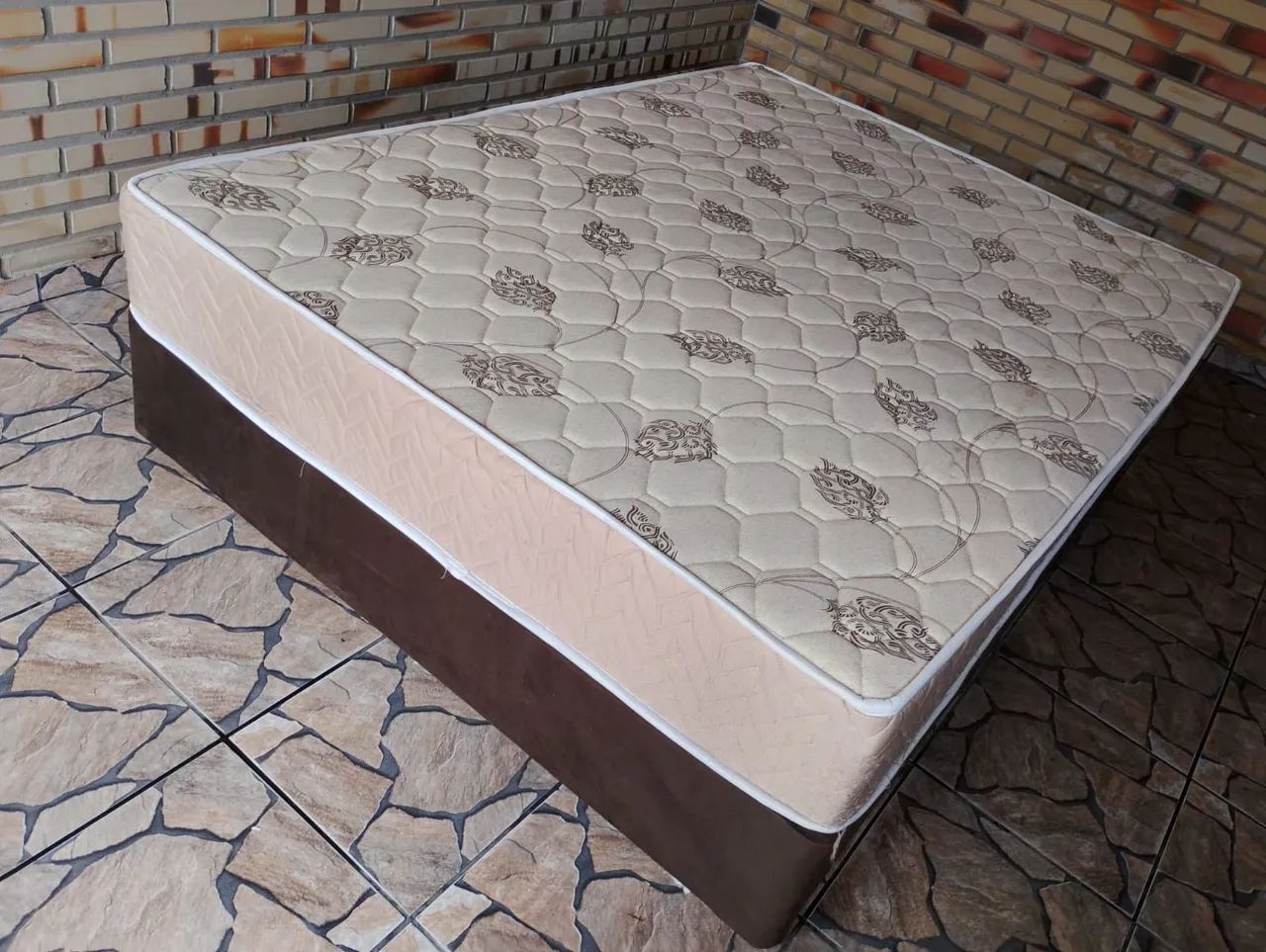 Cama box casal.... Entrego
